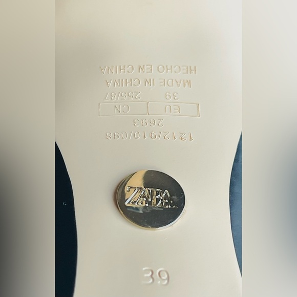 Zara Arima sling back kitten heel pump women’s shoes cream 39 UK/ 8.5 US - Picture 9 of 9